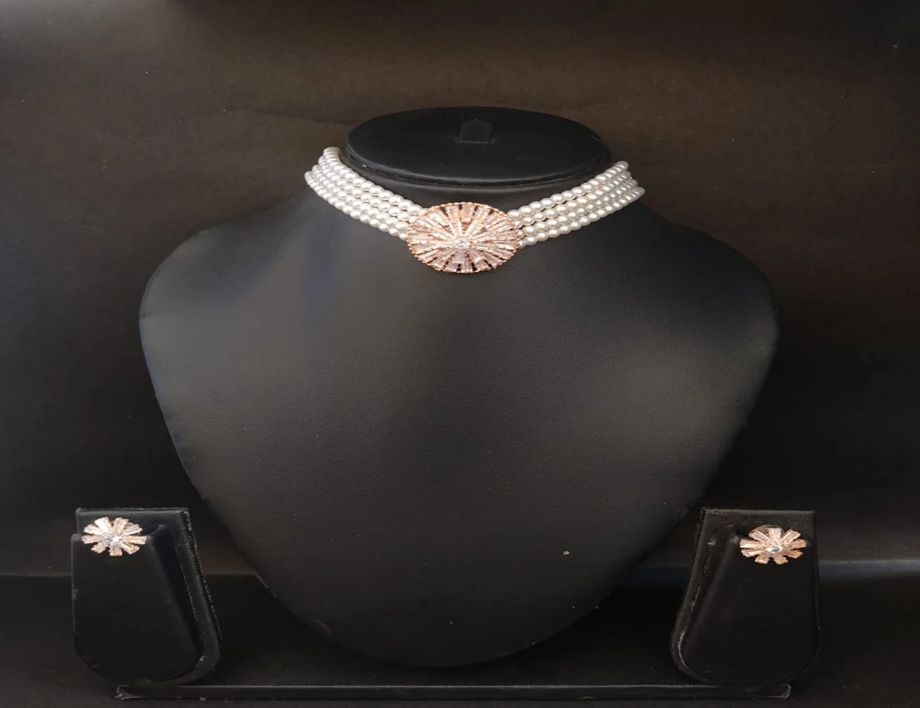 Stylish Rose Pink Necklace with Earrings