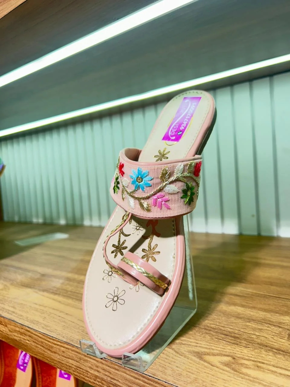 White Vines – Embroidered Toe-Ring Flats with Rhinestone Elegance